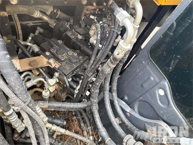 Kobelco SK130LC-11 Tracked Excavator Гусеничные экскаваторы