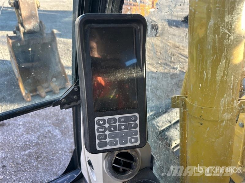 Kobelco SK140SRLC-3 Tracked Excavator Roomikekskavaatorid