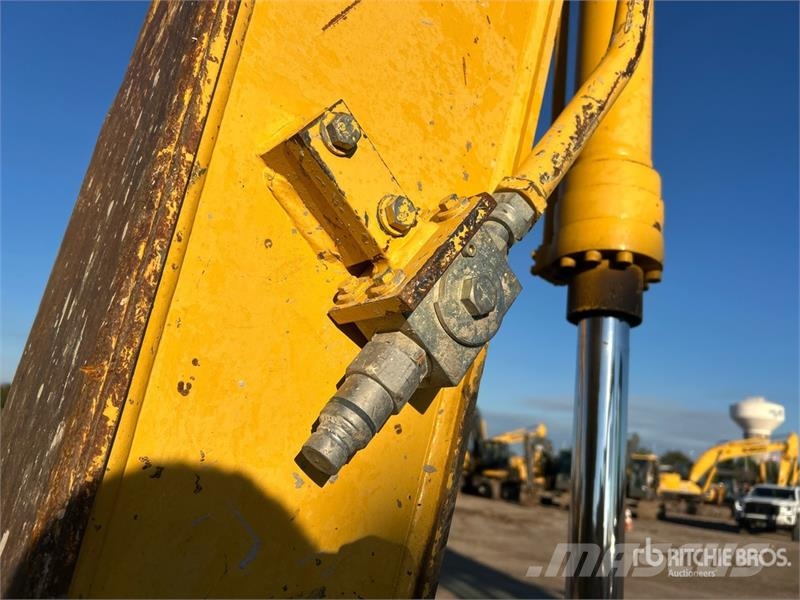 Kobelco SK140SRLC-3 Tracked Excavator Roomikekskavaatorid