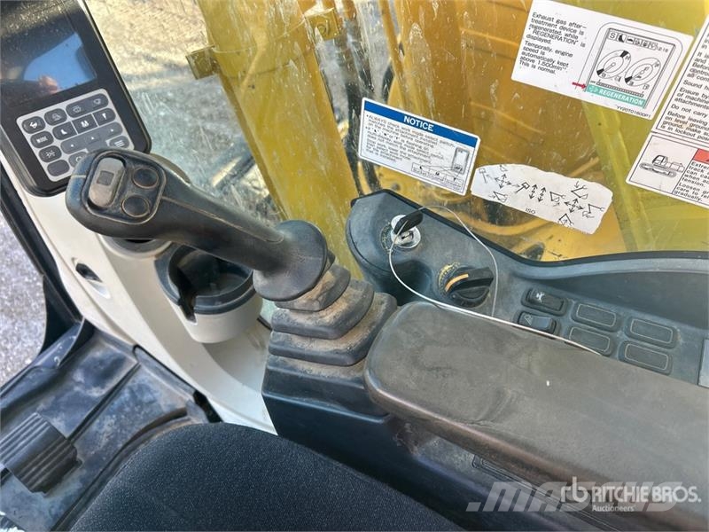 Kobelco SK140SRLC-5 Crawler excavators