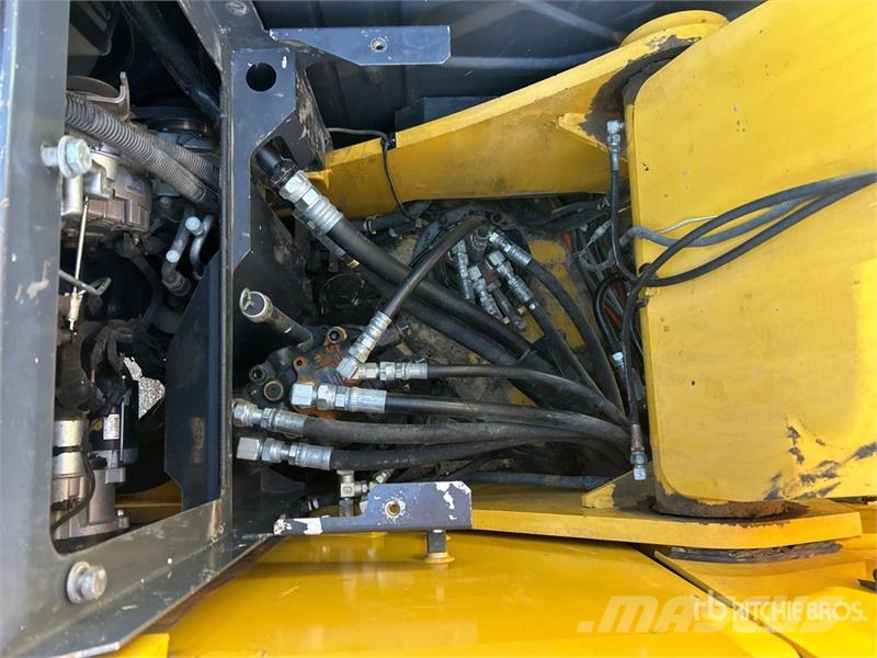 Kobelco SK140SRLC-5 Crawler excavators