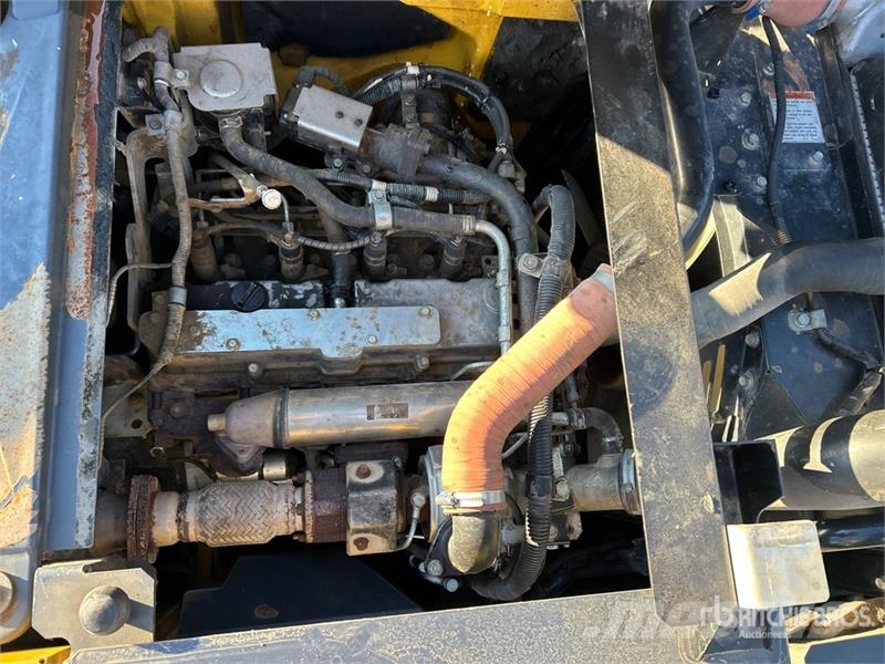 Kobelco SK140SRLC-5 Crawler excavators