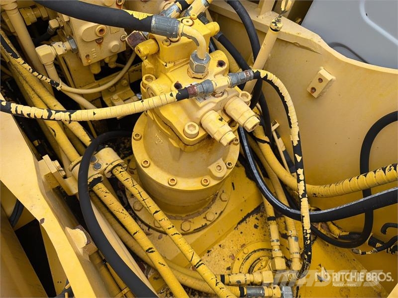 Kobelco SK210LC Pásové rýpadlá