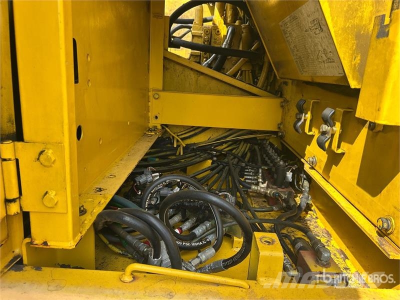 Kobelco SK210LC Bagri goseničarji