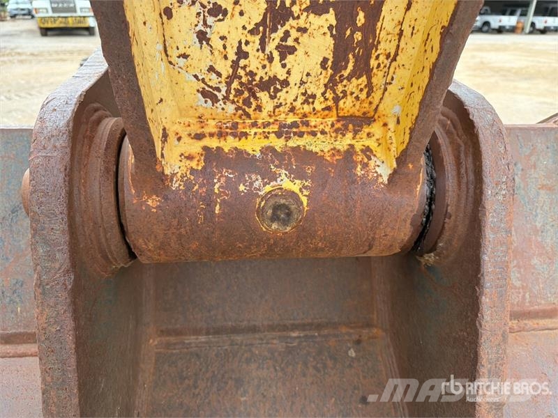 Kobelco SK210LC Pásové rýpadlá