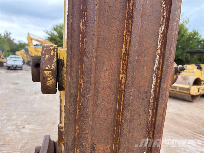 Kobelco SK210LC Pásové rýpadlá