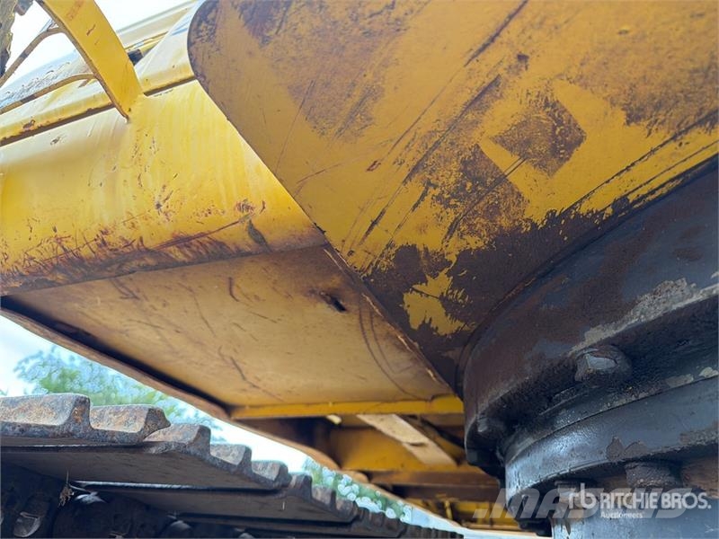 Kobelco SK210LC Pásové rýpadlá