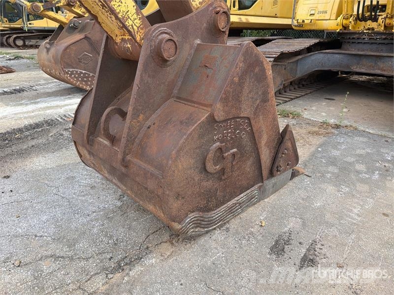 Kobelco SK210LC Pásové rýpadlá