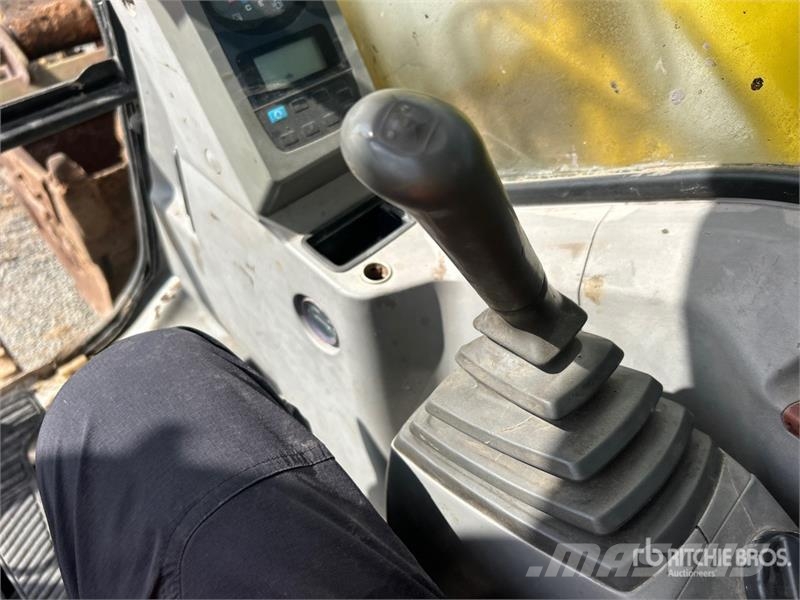 Kobelco SK210LC Bagri goseničarji