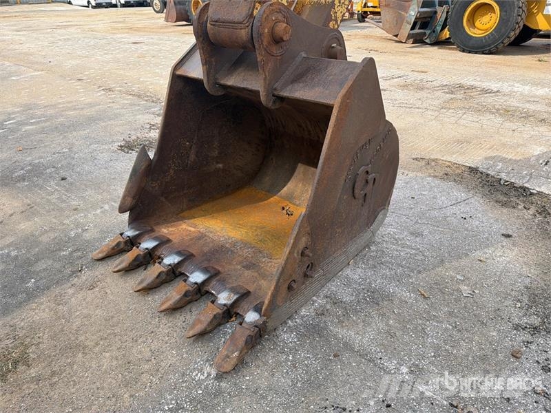 Kobelco SK210LC Pásové rýpadlá