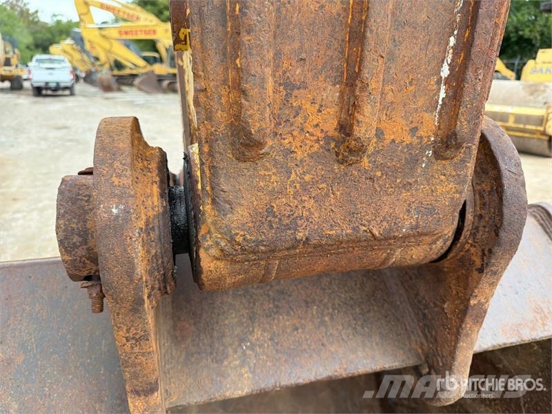 Kobelco SK210LC Pásové rýpadlá