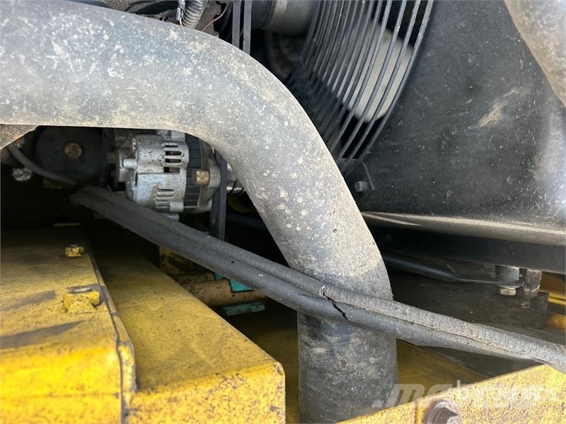 Kobelco SK210LC Bagri goseničarji