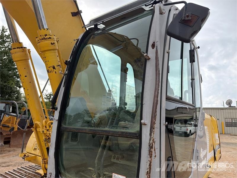 Kobelco SK210LC Pásové rýpadlá