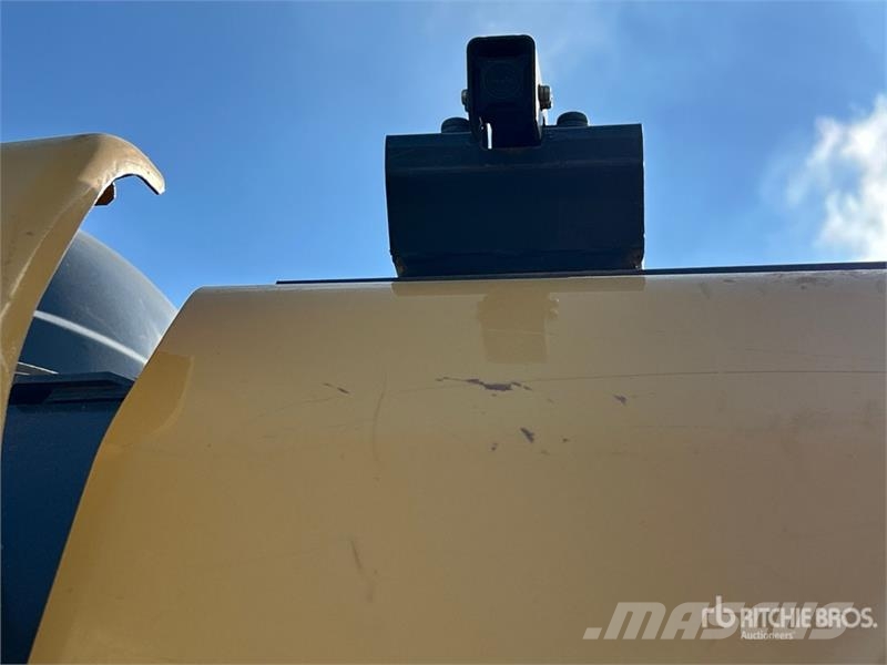 Kobelco SK210LC-10 Tracked Excavator Bagri goseničarji