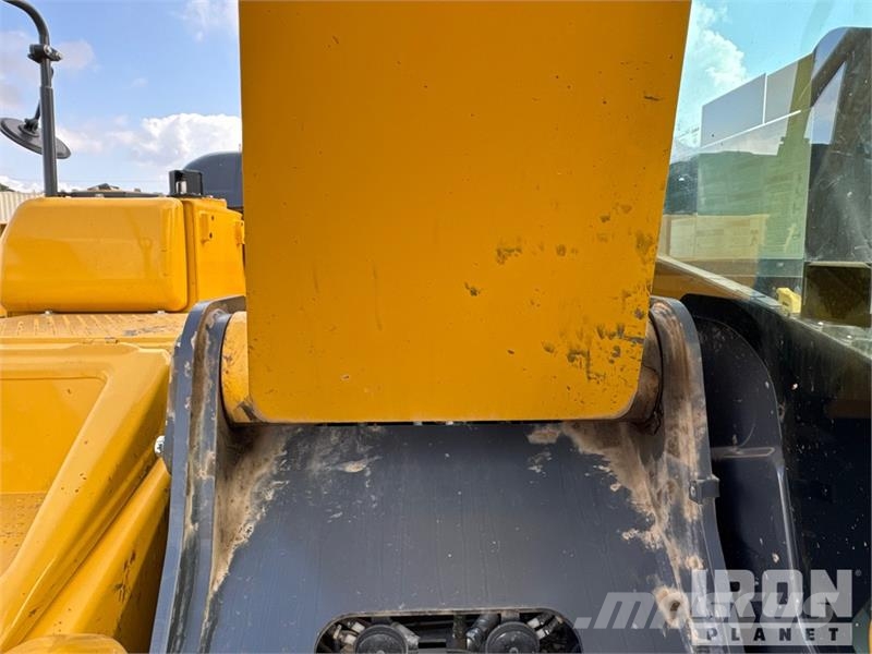 Kobelco SK210LC-11 Tracked Excavator 履帶式 挖土機/掘鑿機/挖掘機