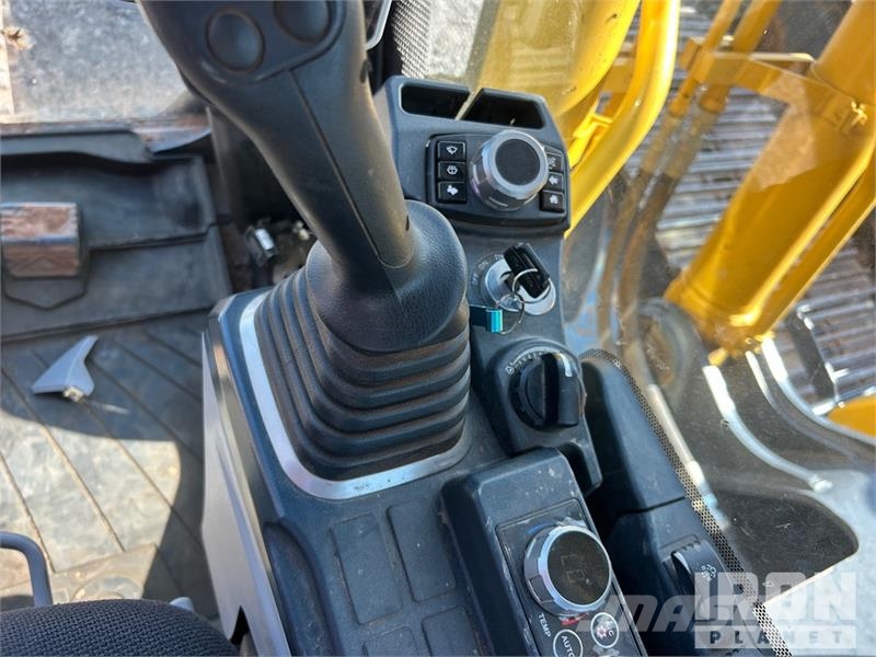 Kobelco SK210LC-11 Tracked Excavator 履帶式 挖土機/掘鑿機/挖掘機