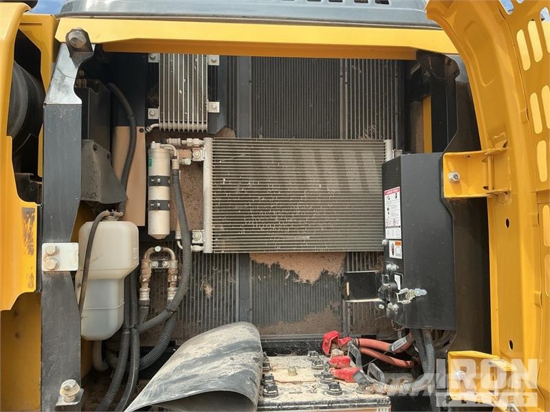 Kobelco SK210LC-11 Tracked Excavator 履帶式 挖土機/掘鑿機/挖掘機