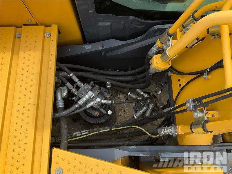 Kobelco SK210LC-11 Tracked Excavator 履帶式 挖土機/掘鑿機/挖掘機