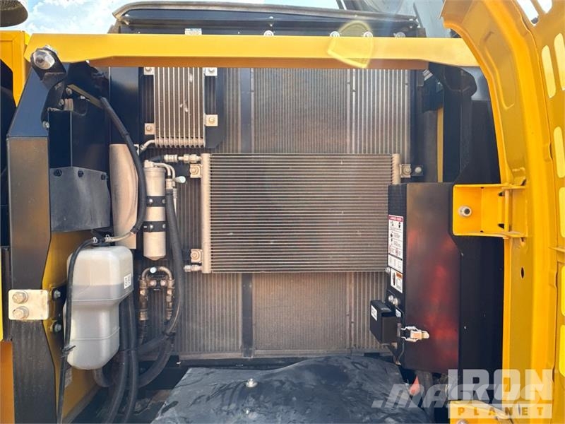 Kobelco SK210LC-11 Tracked Excavator 履帶式 挖土機/掘鑿機/挖掘機