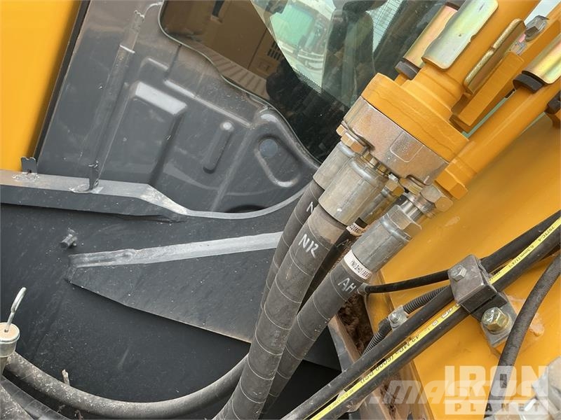Kobelco SK210LC-11 Tracked Excavator 履帶式 挖土機/掘鑿機/挖掘機