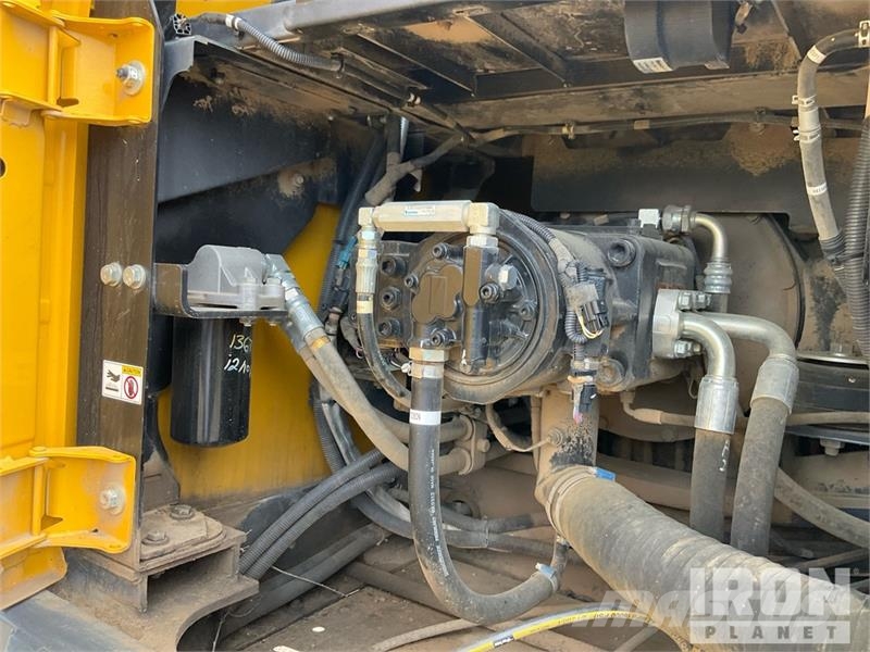 Kobelco SK210LC-11 Tracked Excavator 履帶式 挖土機/掘鑿機/挖掘機