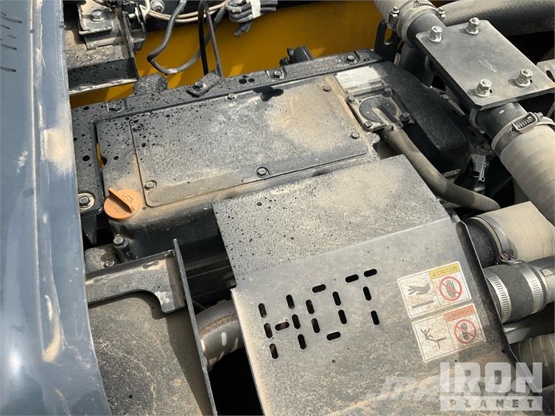 Kobelco SK210LC-11 Tracked Excavator 履帶式 挖土機/掘鑿機/挖掘機