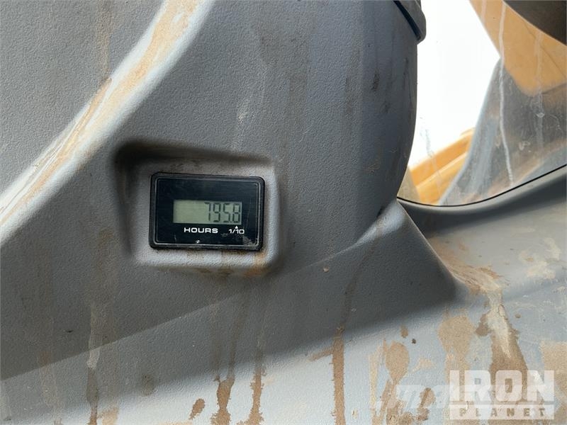 Kobelco SK210LC-11 Tracked Excavator 履帶式 挖土機/掘鑿機/挖掘機