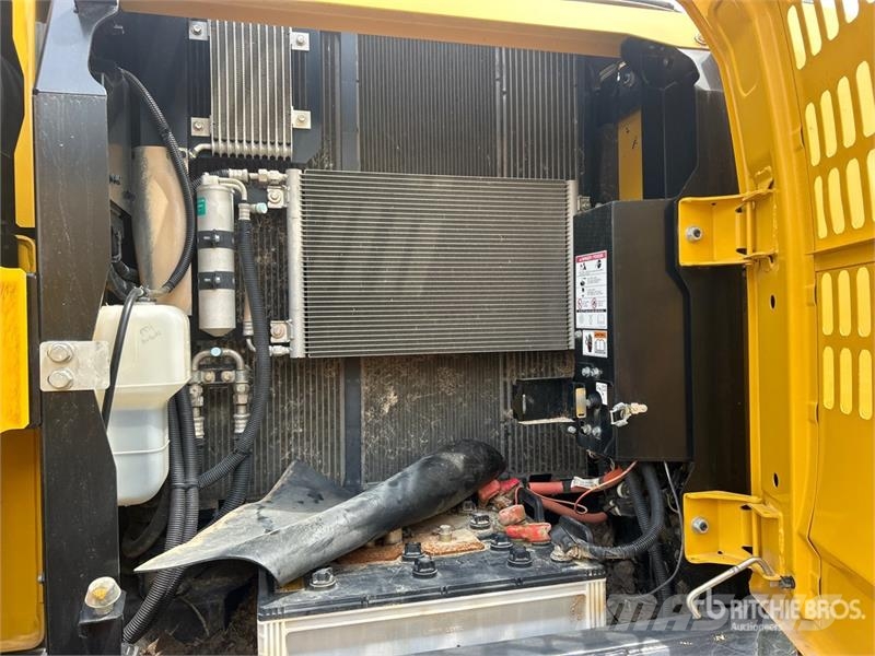 Kobelco SK210LC-11 Tracked Excavator 履帶式 挖土機/掘鑿機/挖掘機