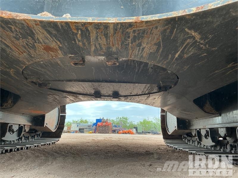 Kobelco SK210LC-11 Tracked Excavator 履帶式 挖土機/掘鑿機/挖掘機