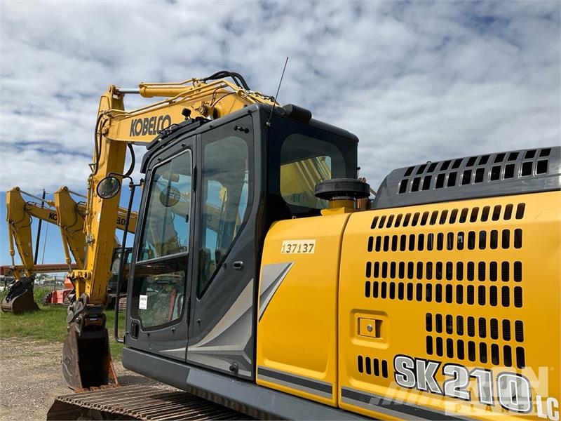 Kobelco SK210LC-11 Tracked Excavator 履帶式 挖土機/掘鑿機/挖掘機