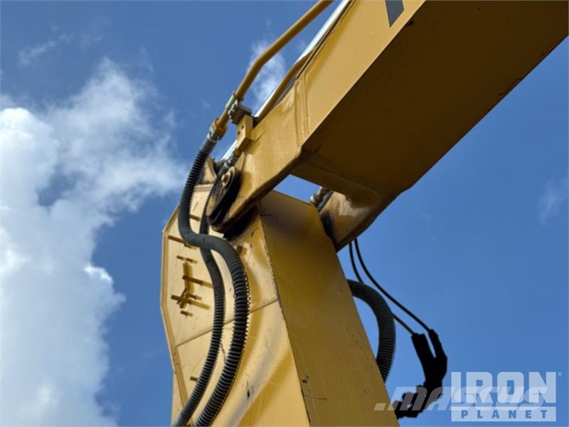 Kobelco SK210LC-11 Tracked Excavator 履帶式 挖土機/掘鑿機/挖掘機