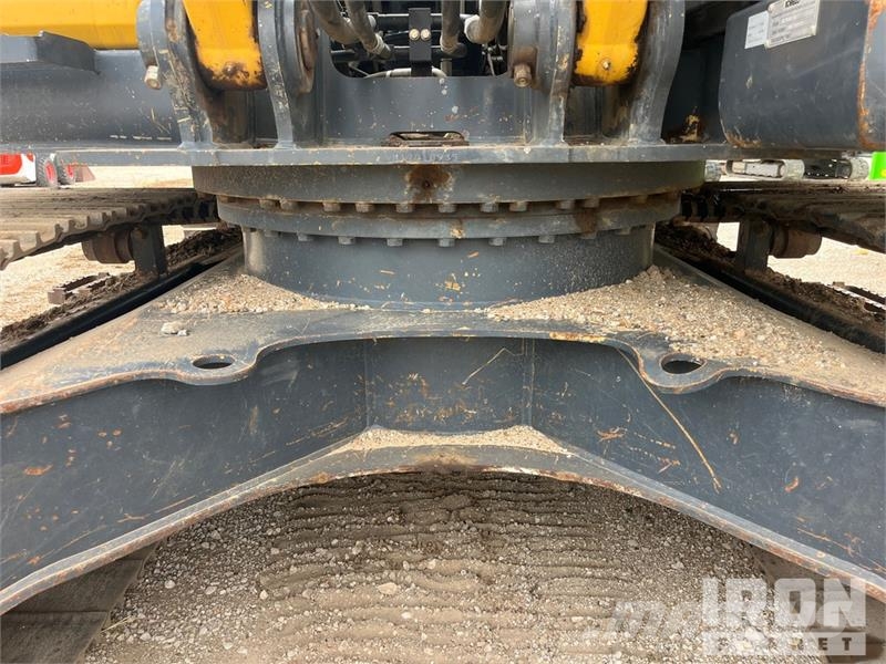Kobelco SK210LC-11 Tracked Excavator Kāpurķēžu ekskavatori