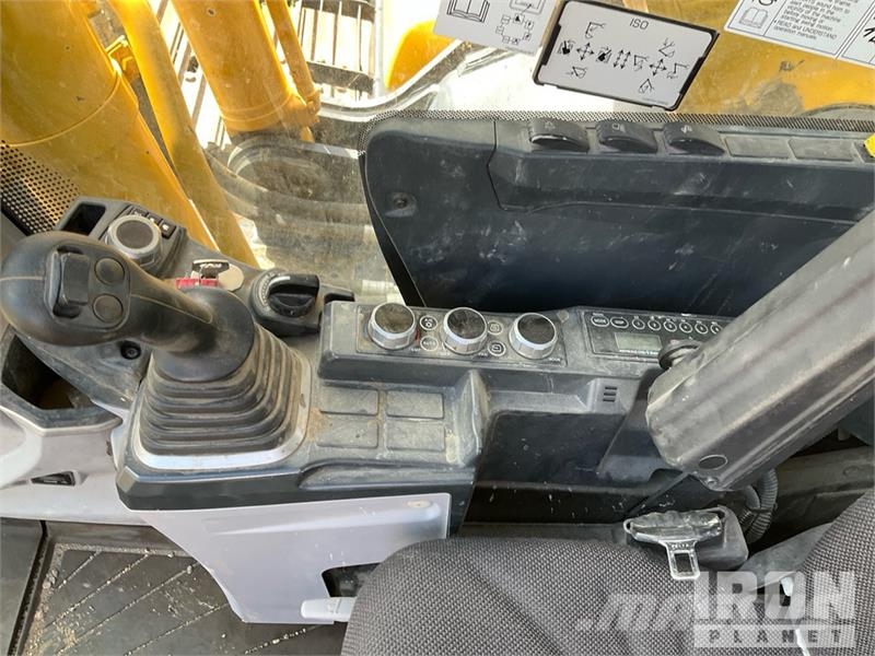 Kobelco SK210LC-11 Tracked Excavator 履帶式 挖土機/掘鑿機/挖掘機