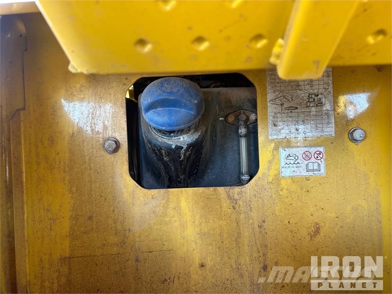 Kobelco SK210LC-11 Tracked Excavator 履帶式 挖土機/掘鑿機/挖掘機