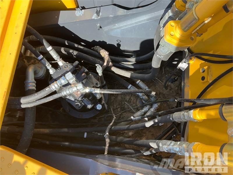 Kobelco SK210LC-11 Tracked Excavator 履帶式 挖土機/掘鑿機/挖掘機