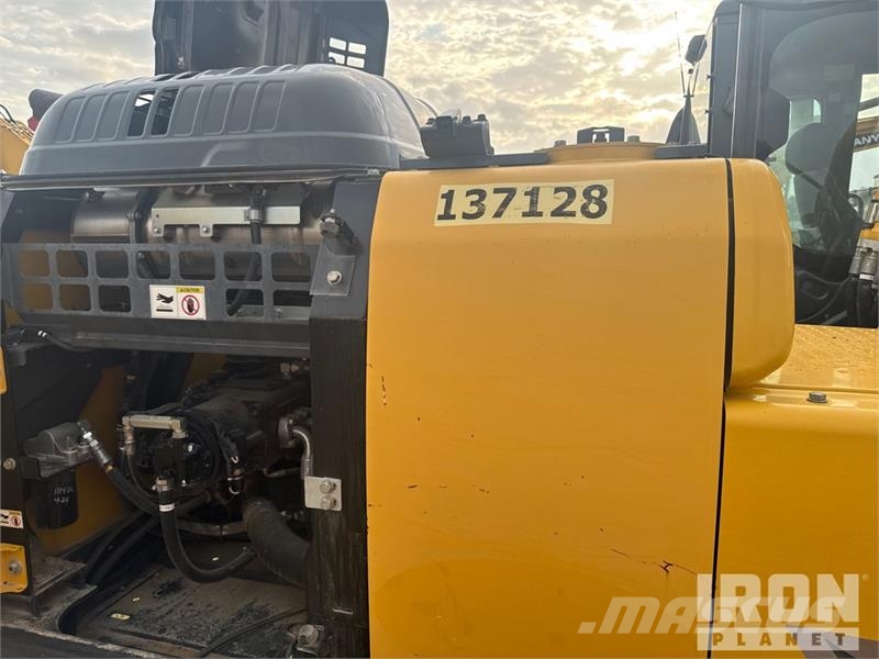 Kobelco SK210LC-11 Tracked Excavator 履帶式 挖土機/掘鑿機/挖掘機