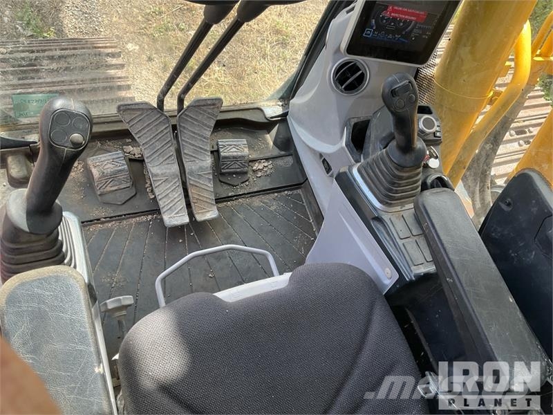 Kobelco SK210LC-11 Tracked Excavator 履帶式 挖土機/掘鑿機/挖掘機