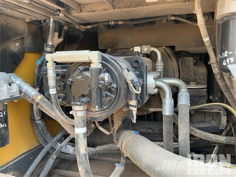Kobelco SK210LC-11 Tracked Excavator 履帶式 挖土機/掘鑿機/挖掘機