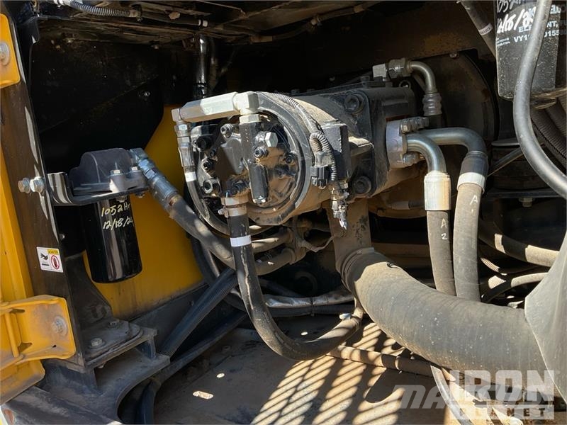Kobelco SK210LC-11 Tracked Excavator 履帶式 挖土機/掘鑿機/挖掘機