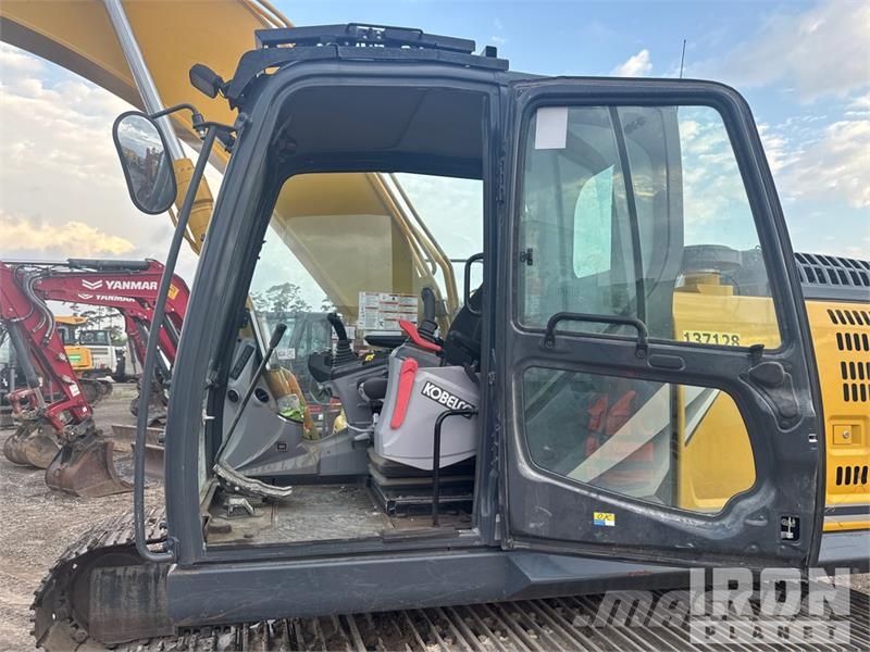Kobelco SK210LC-11 Tracked Excavator 履帶式 挖土機/掘鑿機/挖掘機