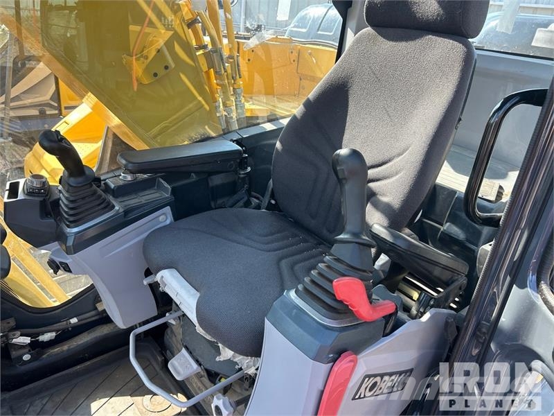 Kobelco SK210LC-11 Tracked Excavator 履帶式 挖土機/掘鑿機/挖掘機