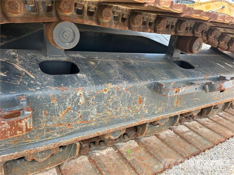 Kobelco SK210LC-11 Tracked Excavator 履帶式 挖土機/掘鑿機/挖掘機