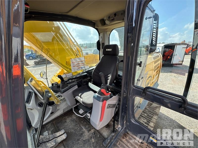 Kobelco SK210LC-11 Tracked Excavator 履帶式 挖土機/掘鑿機/挖掘機