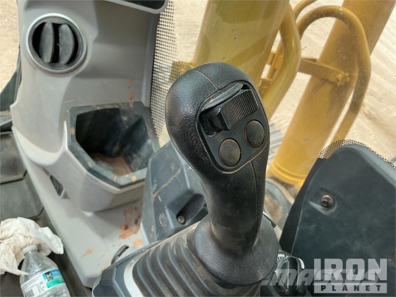 Kobelco SK210LC-11 Tracked Excavator 履帶式 挖土機/掘鑿機/挖掘機