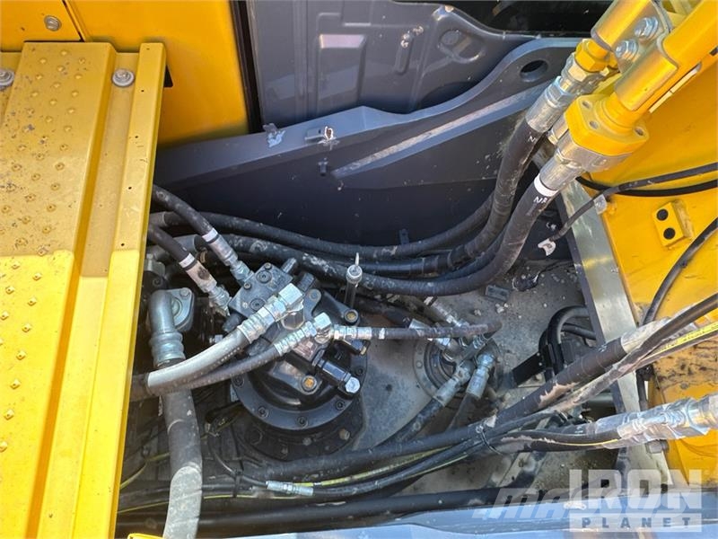 Kobelco SK210LC-11 Tracked Excavator 履帶式 挖土機/掘鑿機/挖掘機