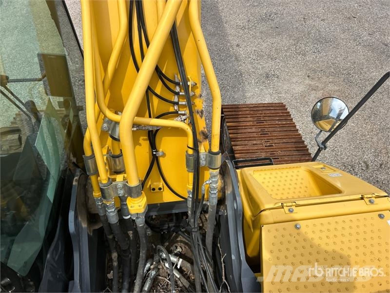 Kobelco SK210LC-11 Tracked Excavator 履帶式 挖土機/掘鑿機/挖掘機