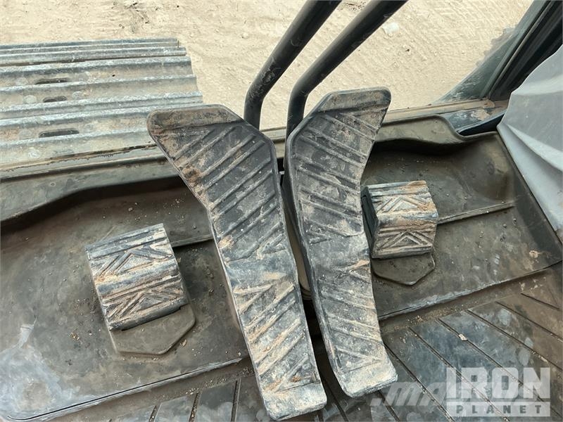 Kobelco SK210LC-11 Tracked Excavator 履帶式 挖土機/掘鑿機/挖掘機