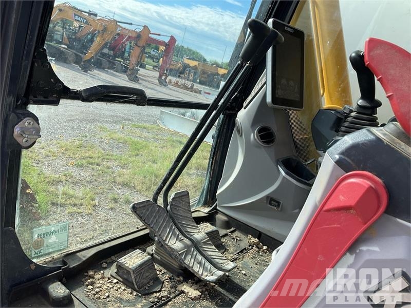 Kobelco SK210LC-11 Tracked Excavator 履帶式 挖土機/掘鑿機/挖掘機