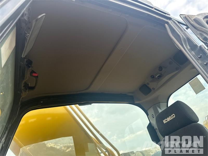 Kobelco SK210LC-11 Tracked Excavator 履帶式 挖土機/掘鑿機/挖掘機