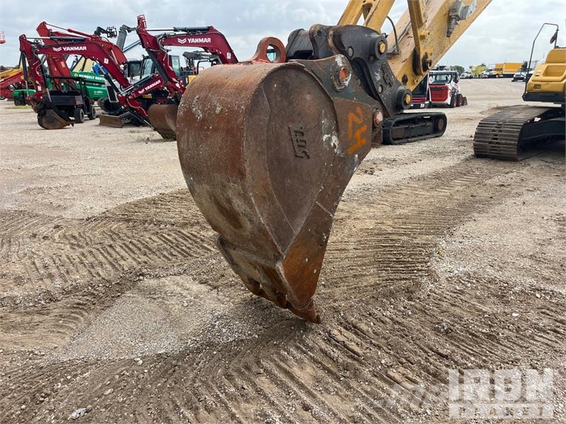 Kobelco SK210LC-11 Tracked Excavator Kāpurķēžu ekskavatori